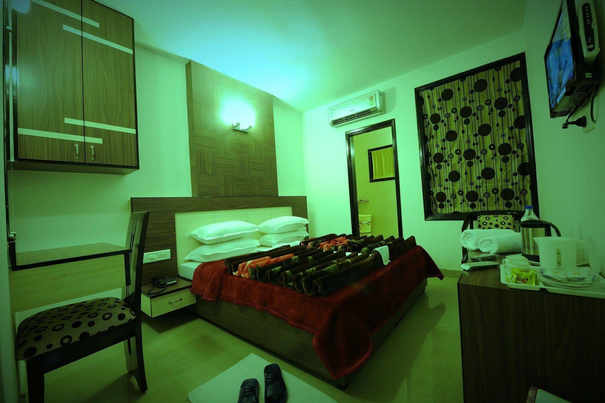 Hotel Hkj Residency Amritsar Exterior photo